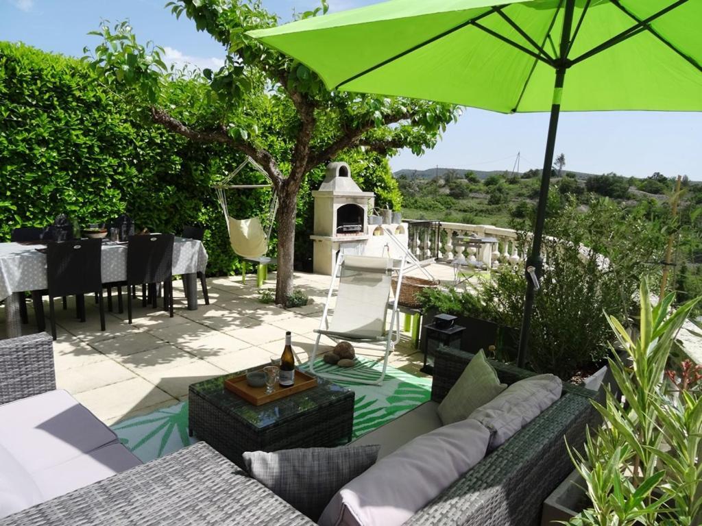 La Cayrade Uzer (Ardeche) Exterior foto